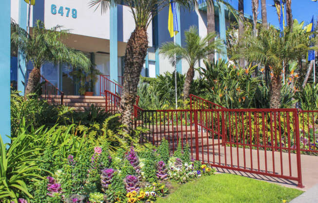 Paradise Gardens Apartments in Long Beach California