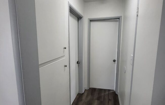 2 beds, 1 bath, $2,195, Unit 05