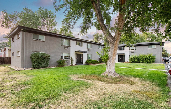 Oak Street Apartments North-7 Large