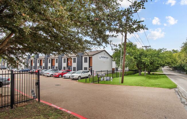 2 beds, 1.5 baths, 1,053 sqft, $1,475, Unit A-05