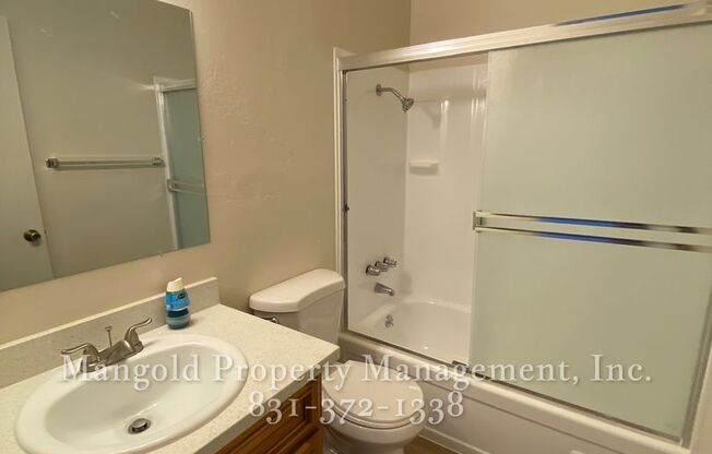 2 beds, 1 bath, 630 sqft, $2,300, Unit B-08