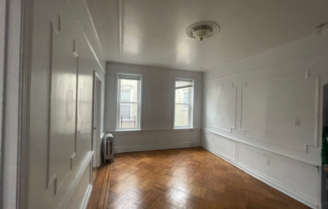 345 E 54 ST