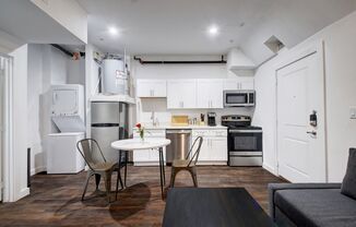 1 bed, 1 bath, $1,350, Unit 401