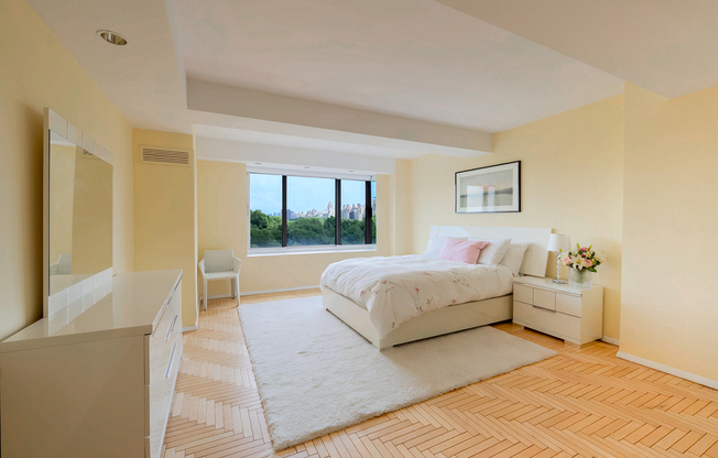 3 beds, 3.5 baths, 2,900 sqft, $20,000, Unit 8A