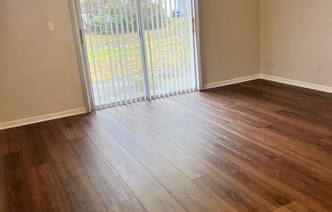 1 bed, 1 bath, 650 sqft, $1,299, Unit 2350-2