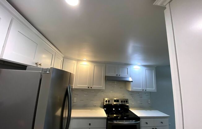 Coming Soon: Stylish 2-Bed Apartment with Underground Parking