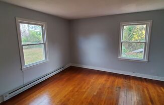 1 bed, 1 bath, $795, Unit A