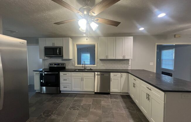 3 bed 2 bath brick home in Potter Gray