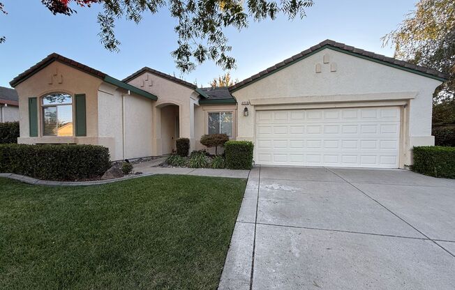 Heritage Lakeside 55+ Active Community!