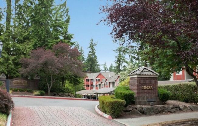 Mill Creek 3 Bedroom Ground Floor Corner Condo