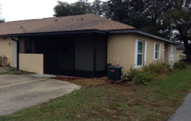 Remodeled Patio Home, Minutes Away From UCF, Technology Park, & the E/W Expressway