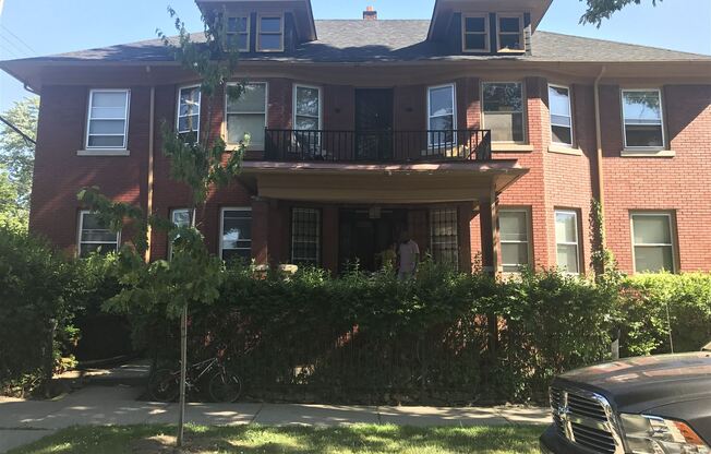 1539 W Hancock St