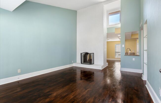 2 Bedroom, 2 Bath Condo near SMU!
