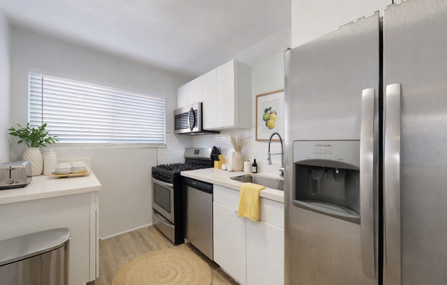 Runyon Canyon Properties, LLC (1641 N. Poinsettia Place)