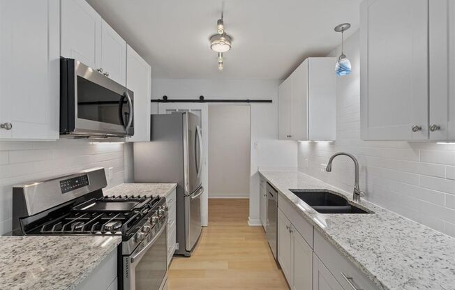Beautifully Updated 3 Bed/2 Bath home on Corner Lot in South Austin!
