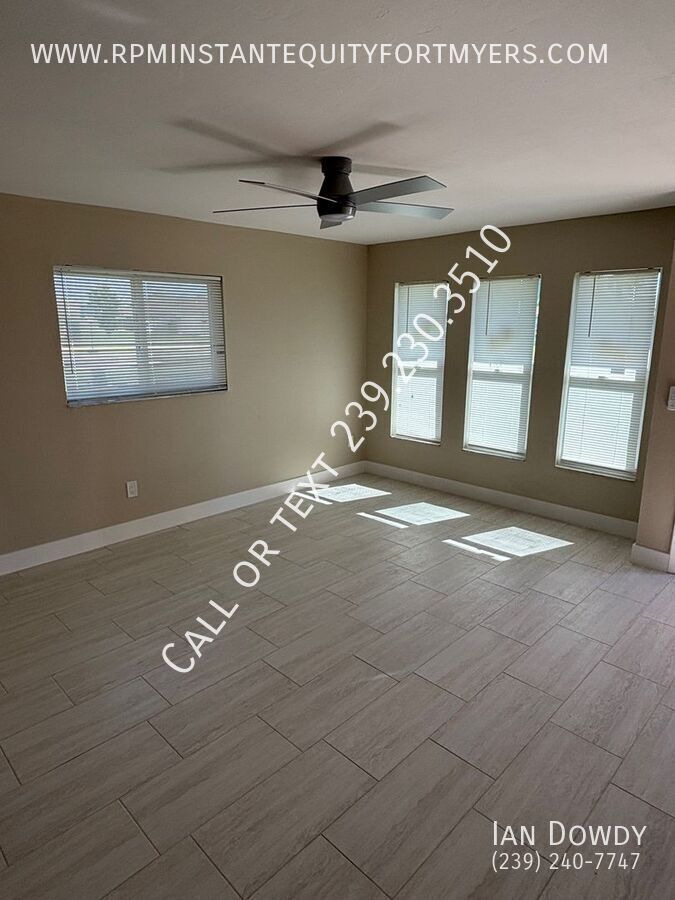 3608 SW 7 PL