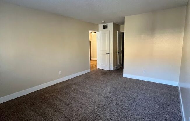 1 bed, 1 bath, 714 sqft, $1,795, Unit 060
