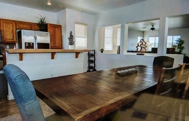 3 BEDROOM, 3 BATH ,HOME 2 YR LEASE