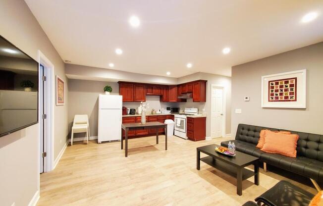 2623 S PRINCETON AVE