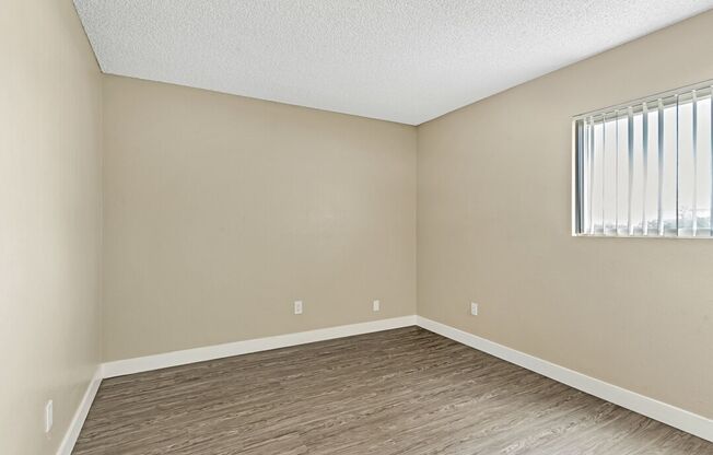 1 bed, 1 bath, 450 sqft, $1,832, Unit Unit 015