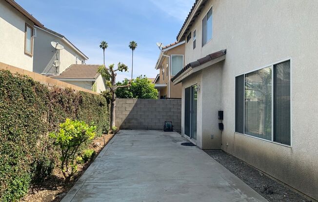 4 bed / 3 bath house in Anaheim near Brookhurst St. / Lincoln Ave. exit