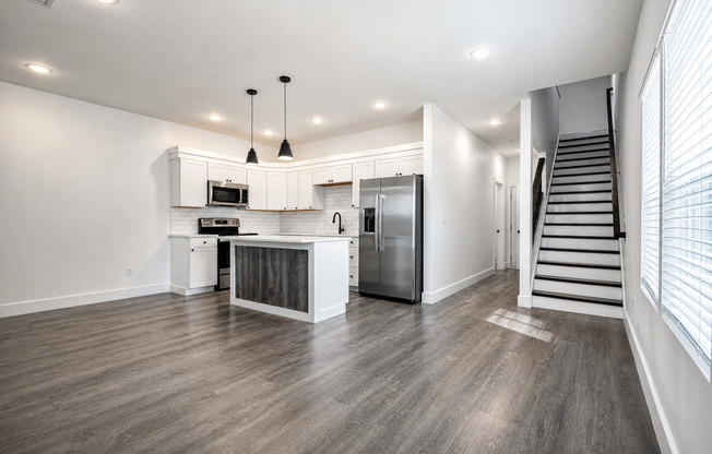 3 beds, 2.5 baths, 1,366 sqft, $1,499, Unit 1320