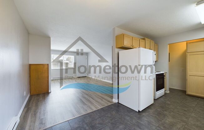 2 beds, 1 bath, 840 sqft, $1,200, Unit Unit 2