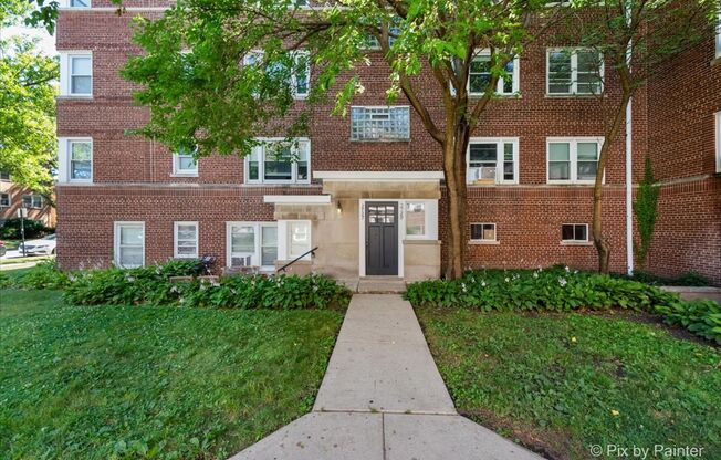 3 beds, 1 bath, 950 sqft, $2,125, Unit 2715-2