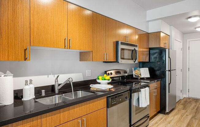 Studio, 1 bath, 565 sqft, $1,995, Unit A517