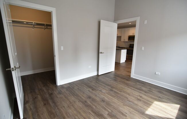 1 bed, 1 bath, 642 sqft, $2,570, Unit 3833-608