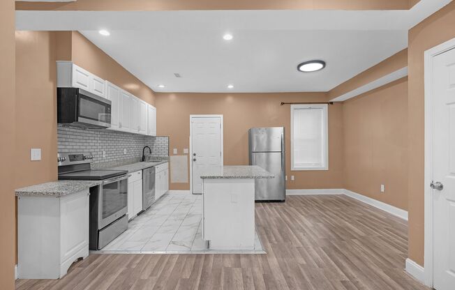 3 bedroom 1.5 bathroom in Central Park Heights - Poor Credit Considered