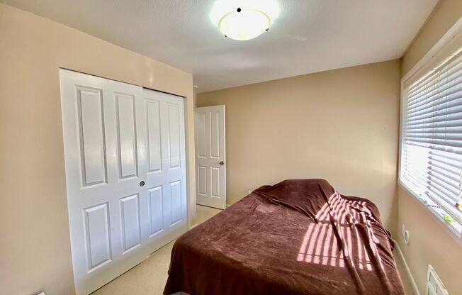 Bellevue Condo!!!