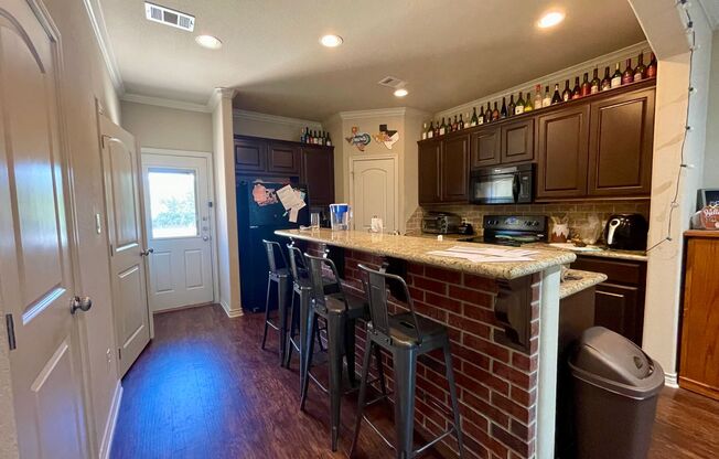 Spacious 2 Bed, 2.5 Bath Condo in Great Community!