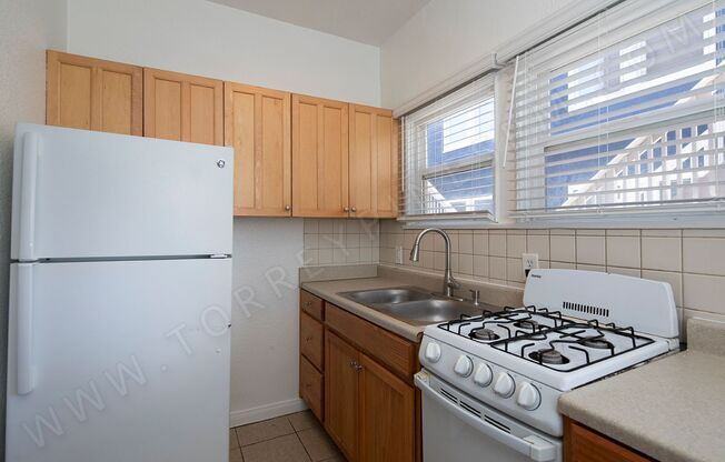 *OPEN HOUSE: 3/8 9:30-10:30AM* 1BR Between Balboa Park and Little Italy with Onsite Laundry!