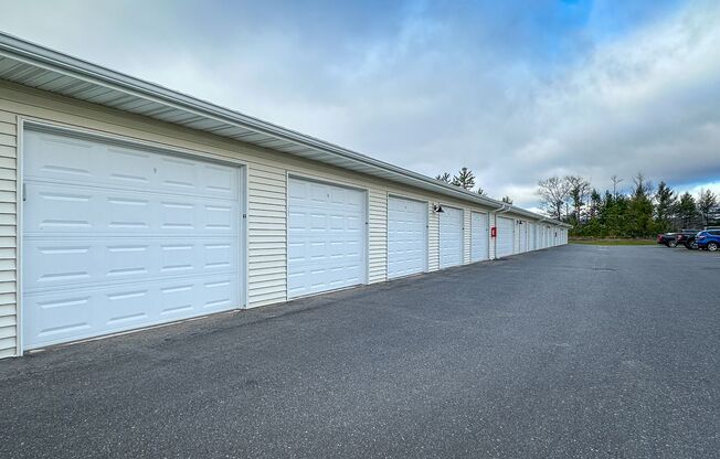 2 beds, 1 bath, 1,019 sqft, $1,330, Unit NI 875-35