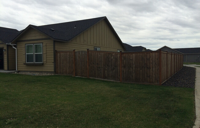 Cute 3 bedroom, 2 bathroom!!