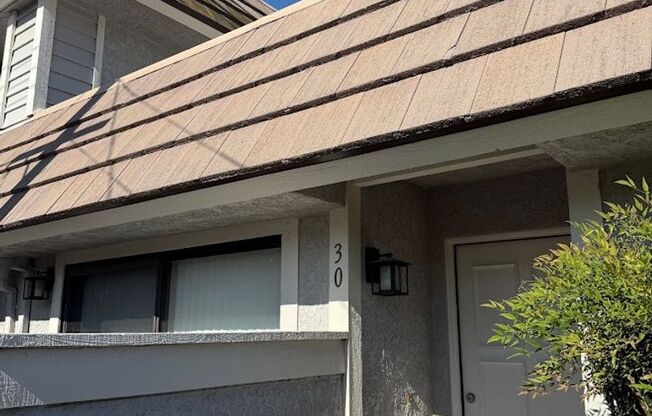 Beautiful 3 Bedroom, 2 Bathroom, Simi Valley Condominium, Ready for Move-In!