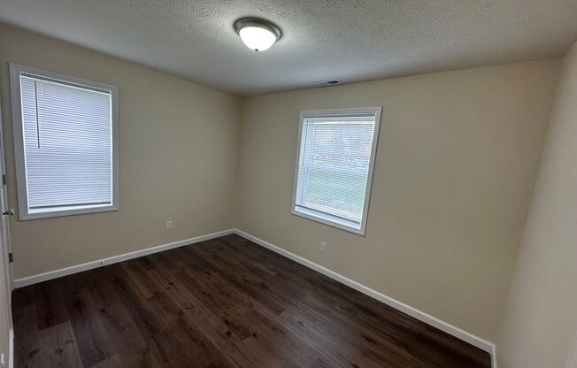 2 beds, 1 bath, 700 sqft, $1,200, Unit 2497