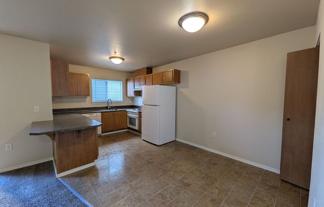 2 beds, 2 baths, 994 sqft, $1,432, Unit A101