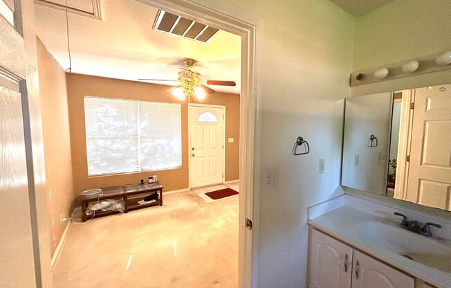 2 beds, 1 bath, $1,200