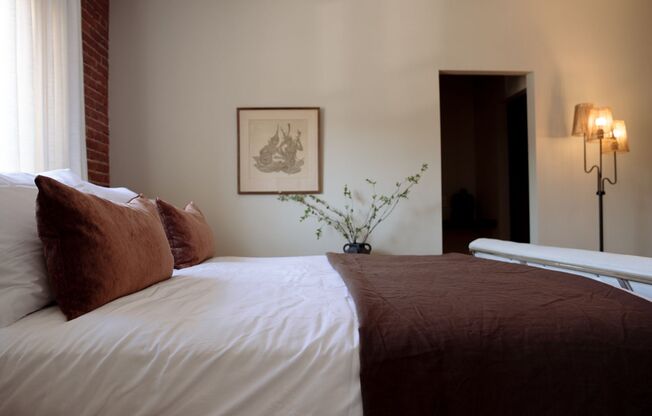 Studio, 1 bath, 275 sqft, $2,199, Unit 402