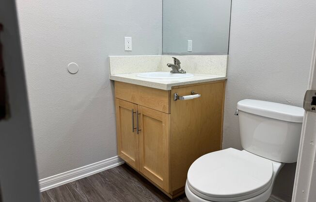 2 beds, 1.5 baths, 866 sqft, $2,800, Unit 810U6