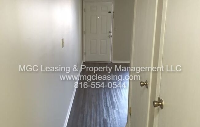 2 beds, 1 bath, $950, Unit 1560-A E 125th St