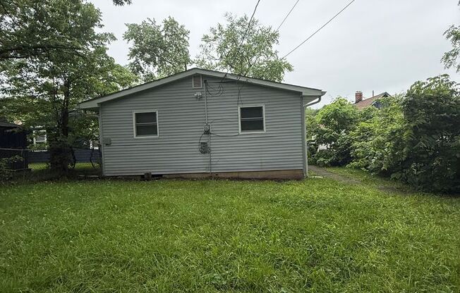 Charming 3BR/1.5BA Home with Large Yard & Spacious Eat-In Kitchen
