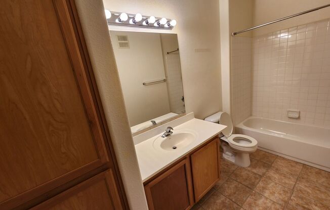 2 beds, 2 baths, $1,350