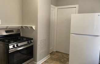 1 bed, 1 bath, 564 sqft, $750, Unit 947 Poinsettia