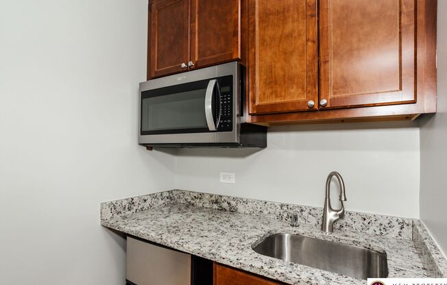 Studio, 1 bath, 226 sqft, $995, Unit 1016 1/2-12