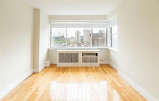 3 beds, 2 baths, $7,495, Unit 14A