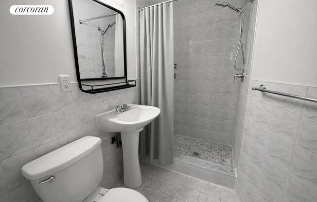 1 bed, 1 bath, $3,400, Unit 1FW