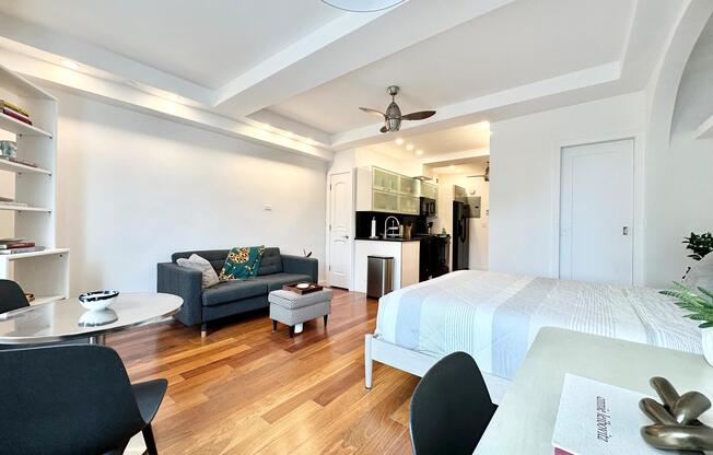 410 W 24 ST